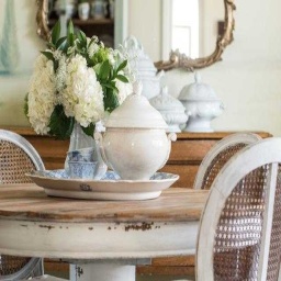 Distressed White Round Farmhouse Table