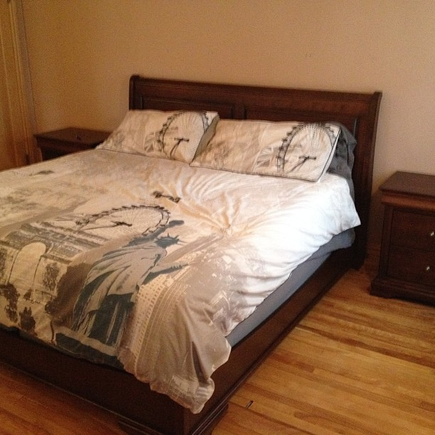 Luxury Wingback Chesterfield Bed
